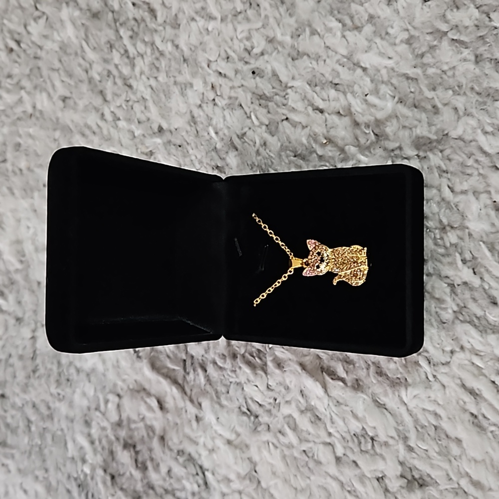 Gold cat necklace with box - Picture 2 of 5